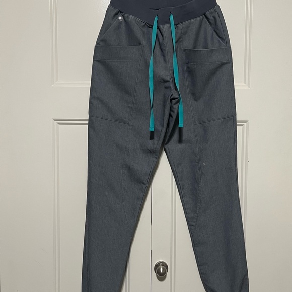 Figs Dark Gray Women's Joggers - Picture 4 of 7
